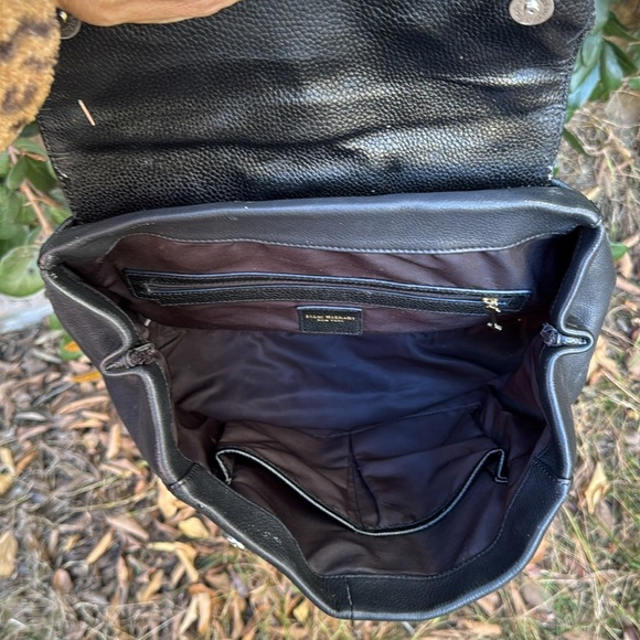 ISAAC MIZRAHI OLIVIA SATCHEL IN SOLID BLACK PEBBLED LEATHER. - Picture 12 of 16